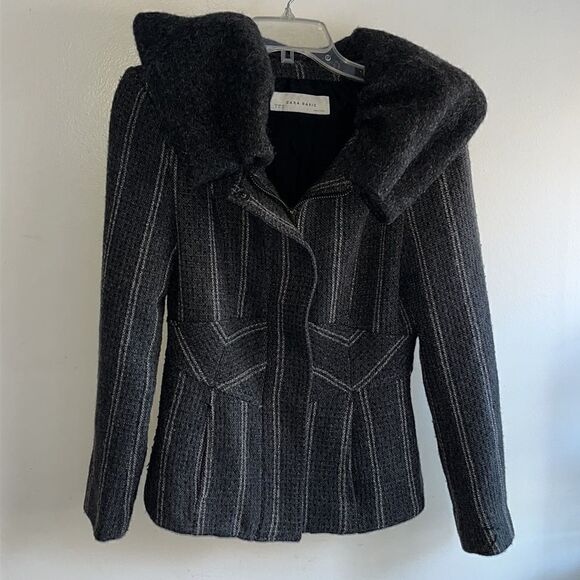 BEAUTIFUL WOMEN’S SIZE MEDIUM ZARA BASIC SHORT WOOL COAT W/WRAP COLLAR - Picture 7 of 14